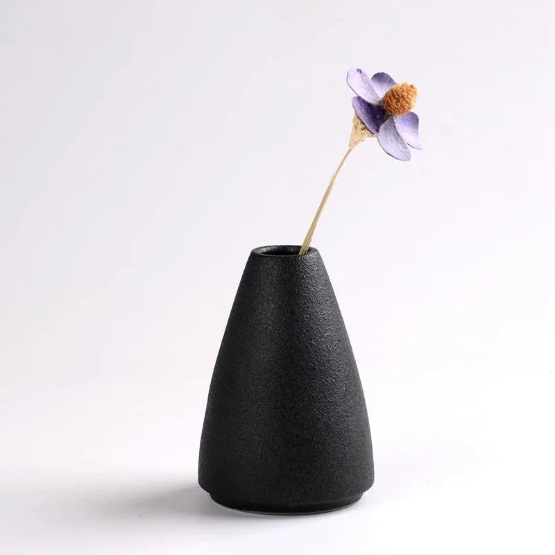 Florero pequeño de cerámica negra para decoración del hogar, artesanía, adorno de mesa, simplicidad, decoración de estilo japonés